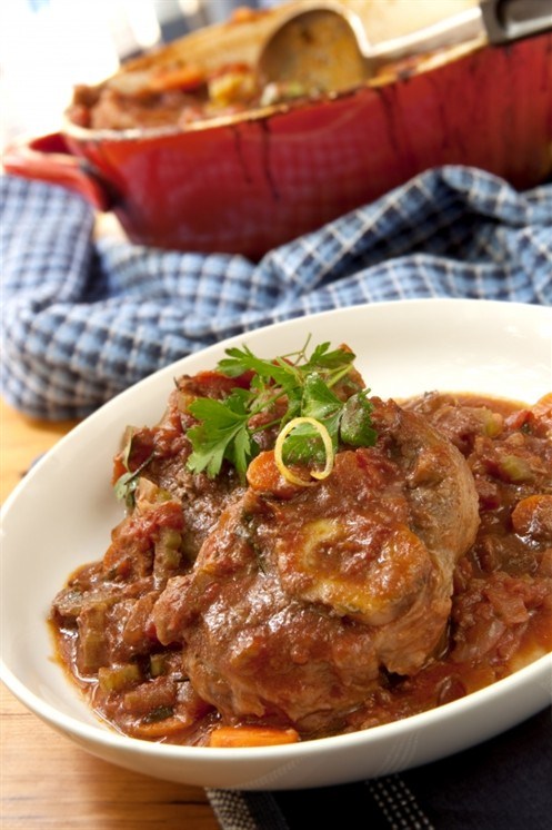 Оссобуко (телячья рулька, тушенная с овощами)