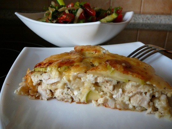 Запеканка с курицей и кабачками