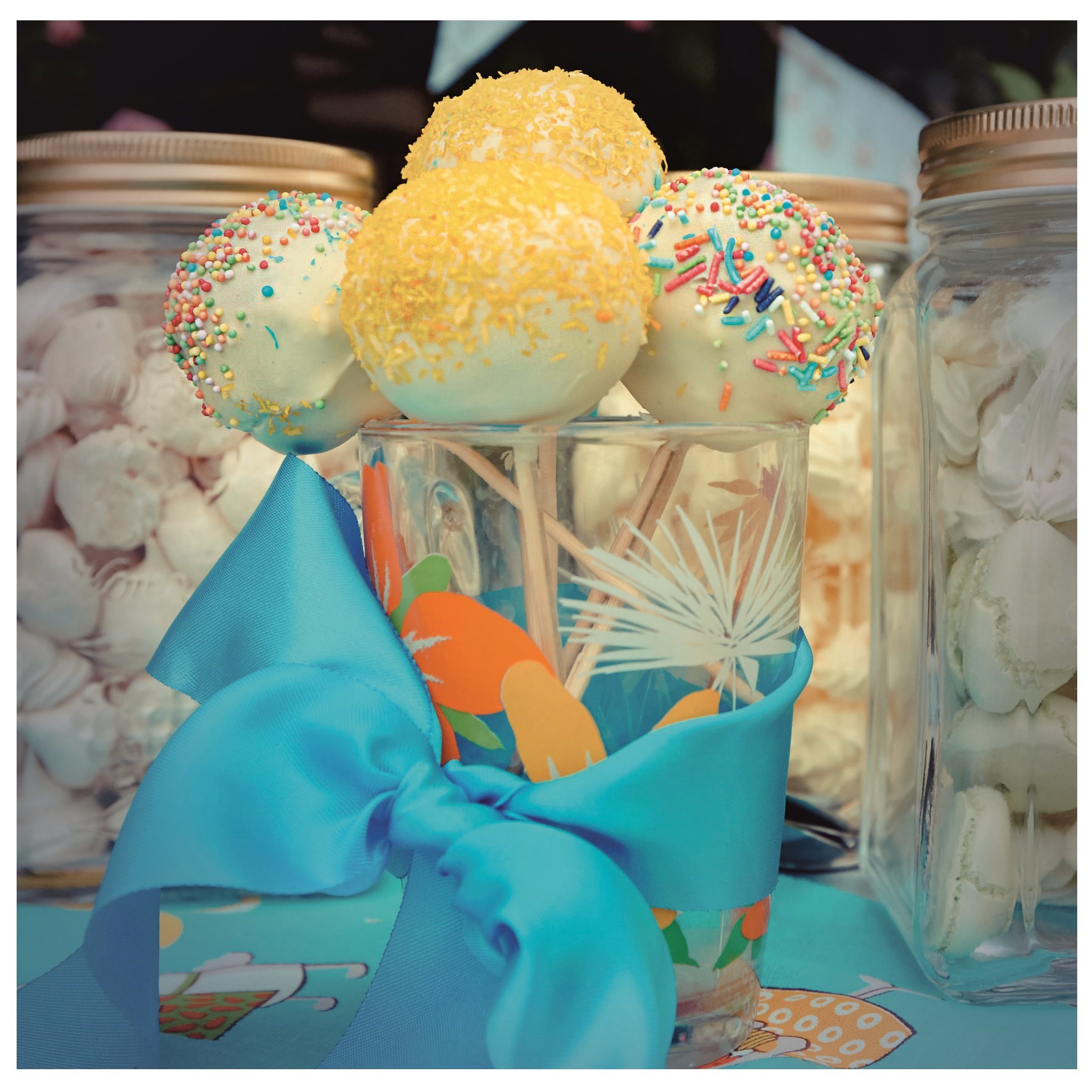 Пирожные на палочке (cake pops)