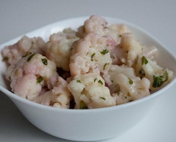 Салат из маринованной цветной капусты