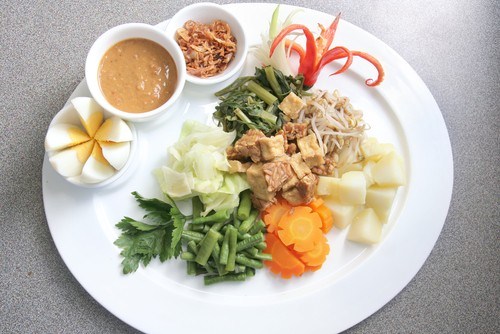 Индонезийский салат (Gado gado)