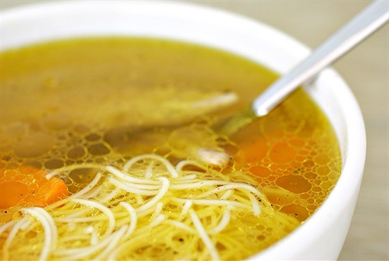 Бульон с макаронными изделиями