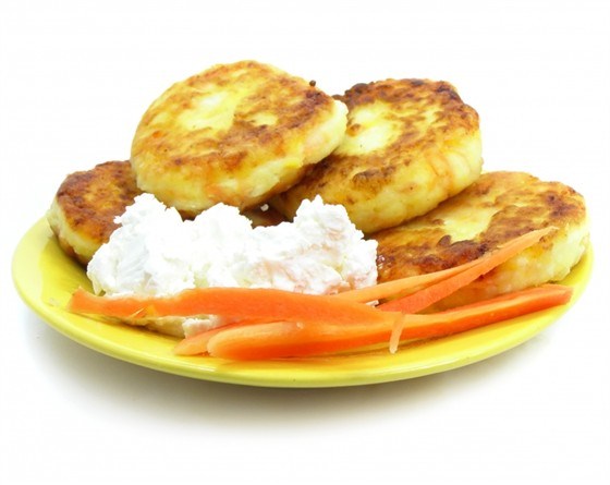 Сырники с морковью и урюком
