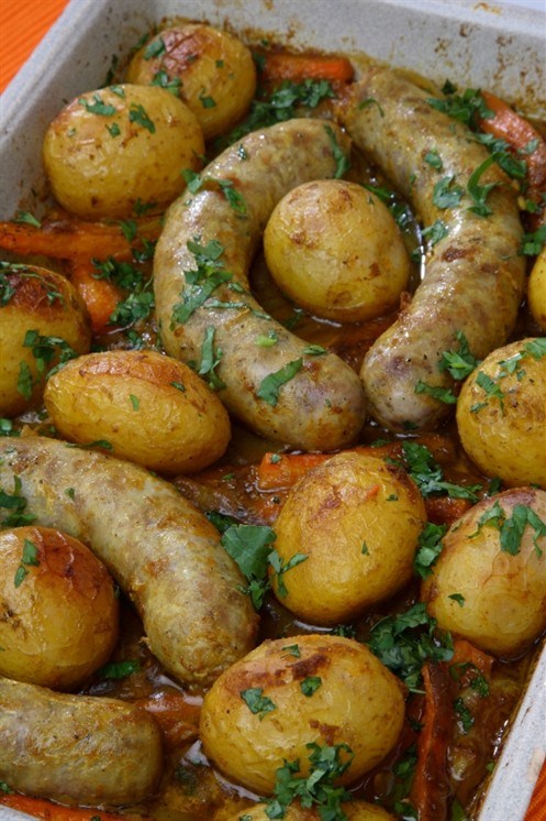Печеный картофель с колбасками