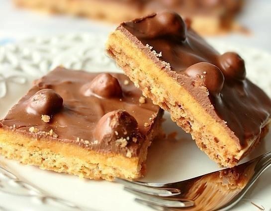 Печенье с фундуком и шоколадной глазурью