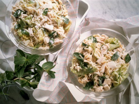 Салат из курицы с мятой