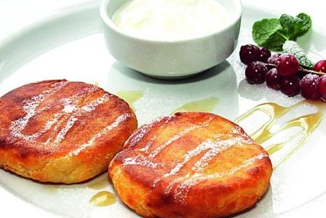 Сырники с кленовым сиропом