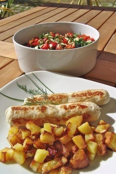 Нежные домашние сосиски из куриного филе