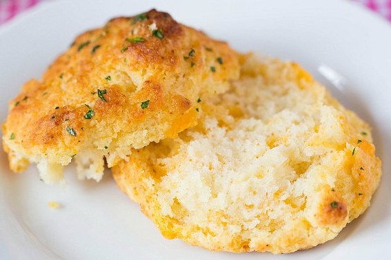Булочки с чеддером