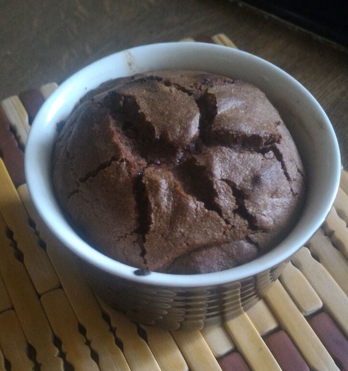 Шоколадный фондан с корицей и коньяком