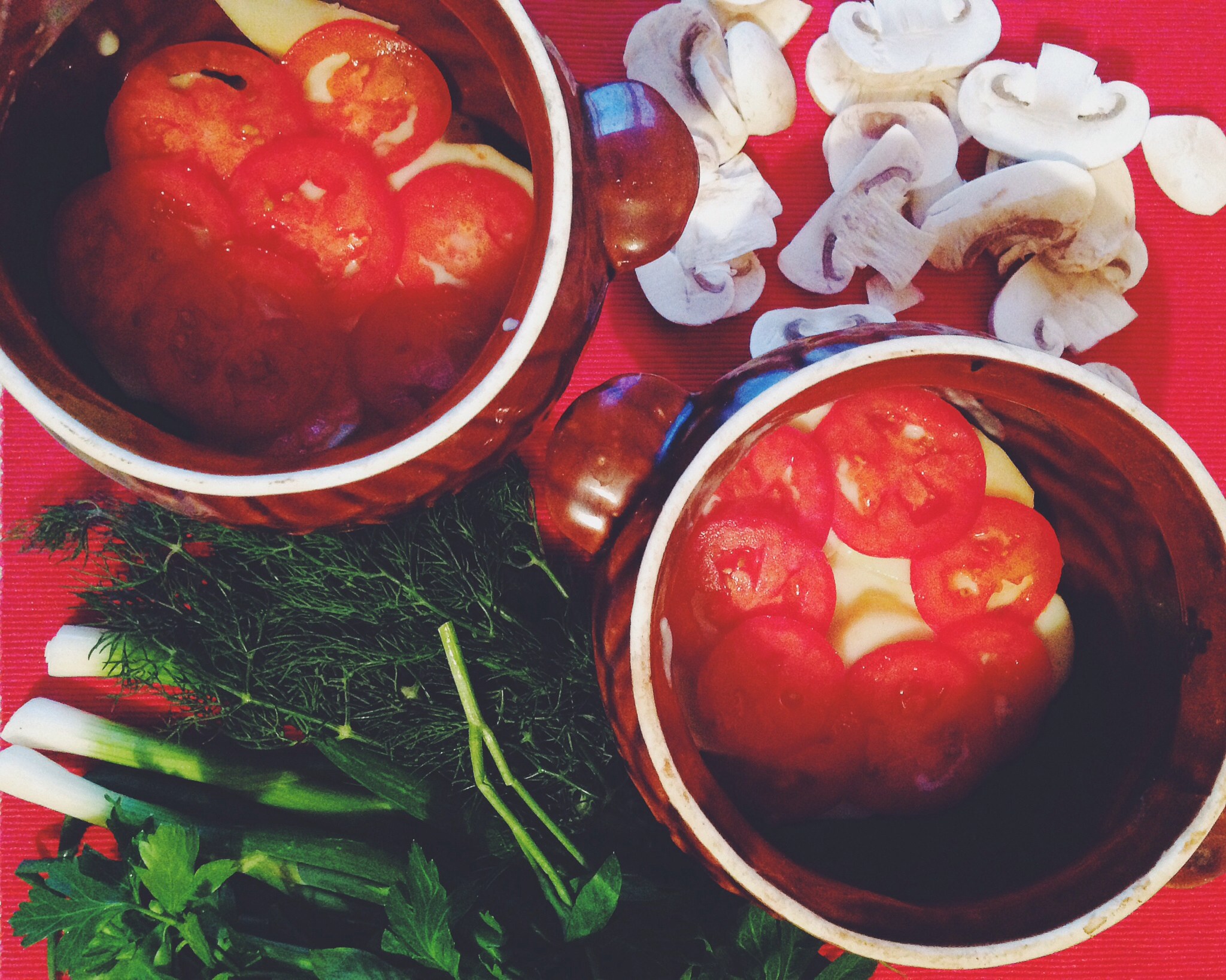 Курица, тушенная с картофелем в горшочке