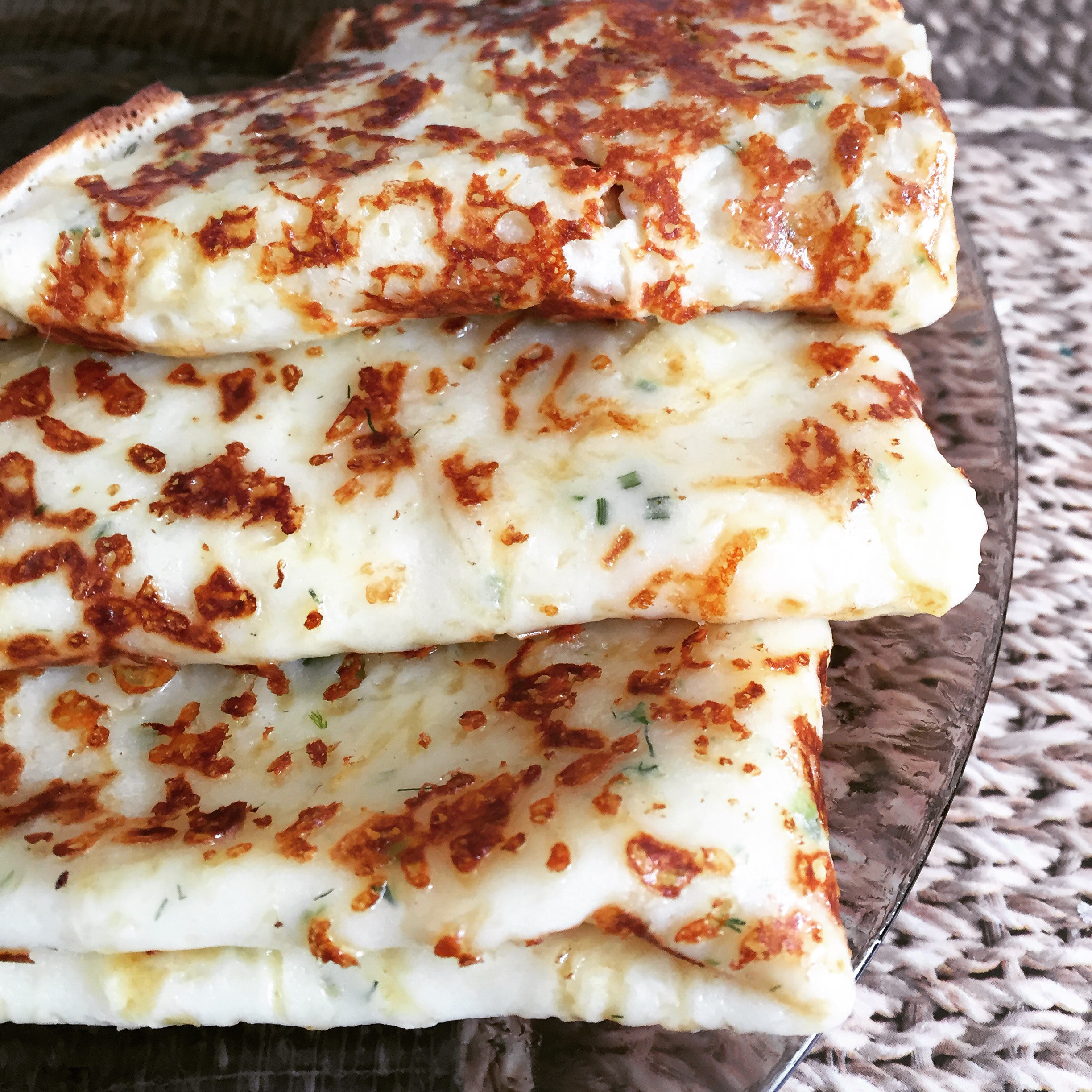 Сырные блины с укропом