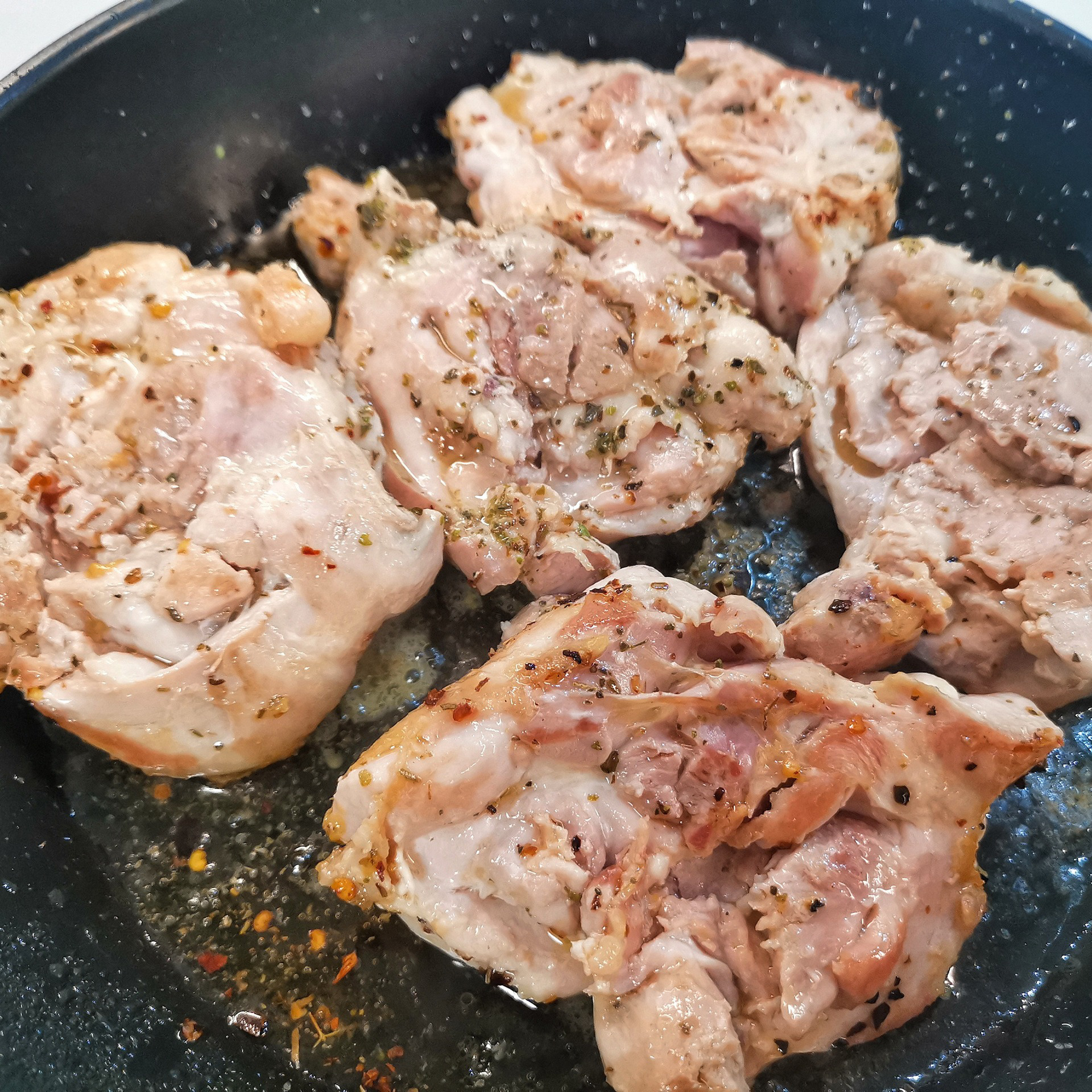 Паста с филе бедра курицы Су-Вид - простой и вкусный рецепт второго блюда от МПЗ Ремит