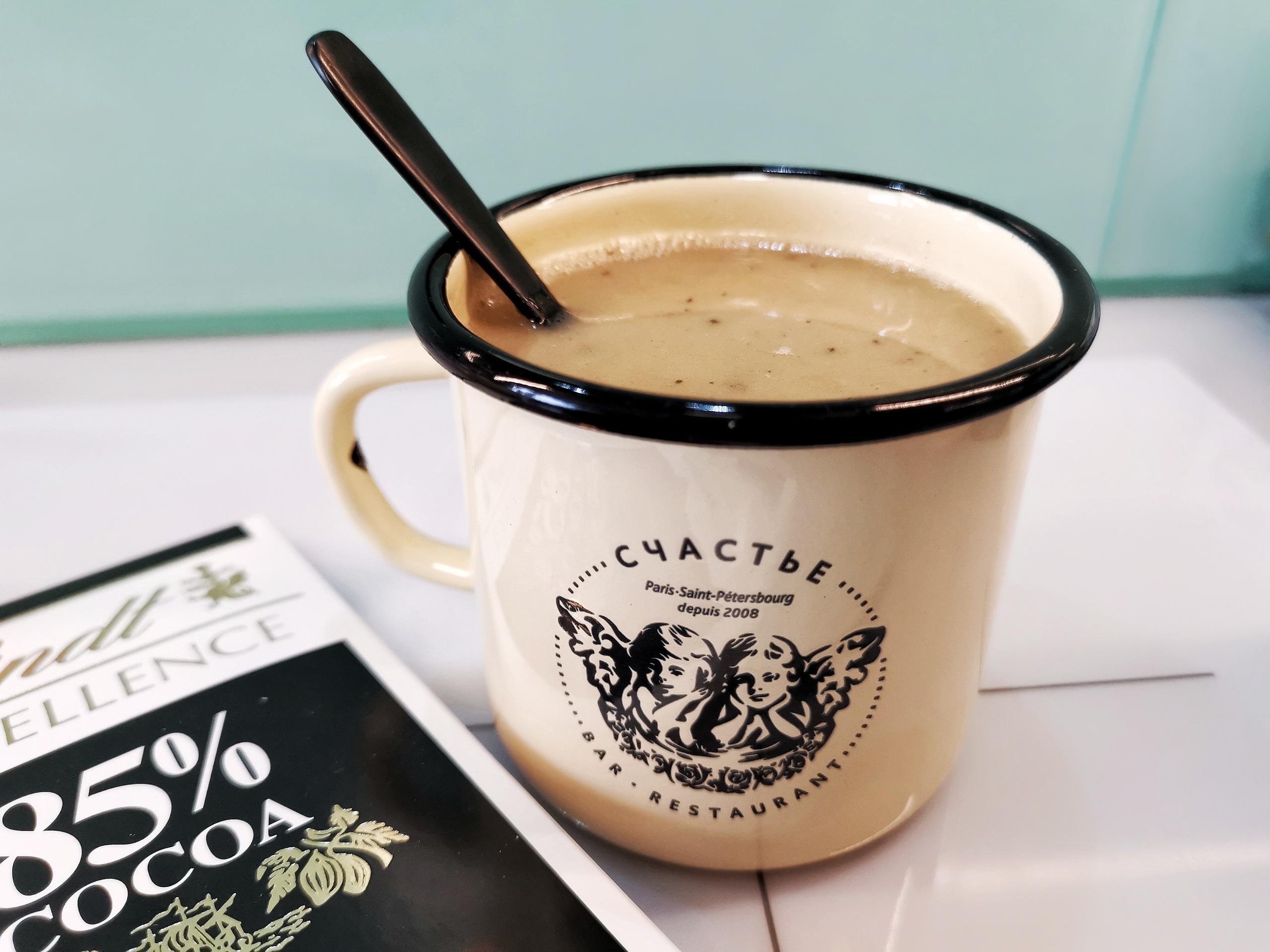 Шоколадный кофе с кокосовым молоком