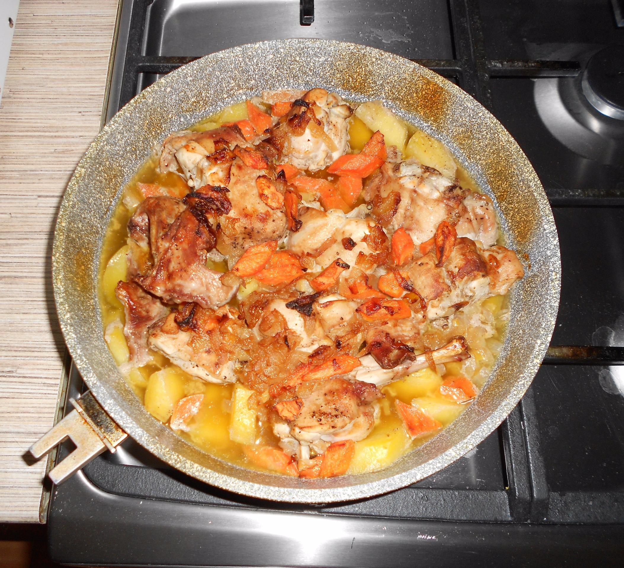 Кролик с картошкой в духовке — рецепт с фото | Рецепт | Еда, Идеи для блюд, Национальная еда