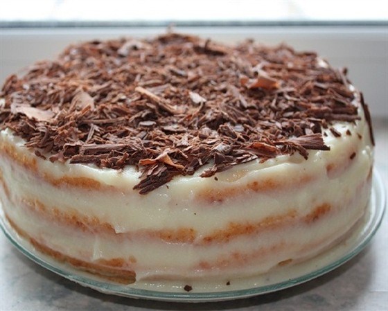 Простой творожный торт без выпечки с печеньем рецепт с фото пошагово