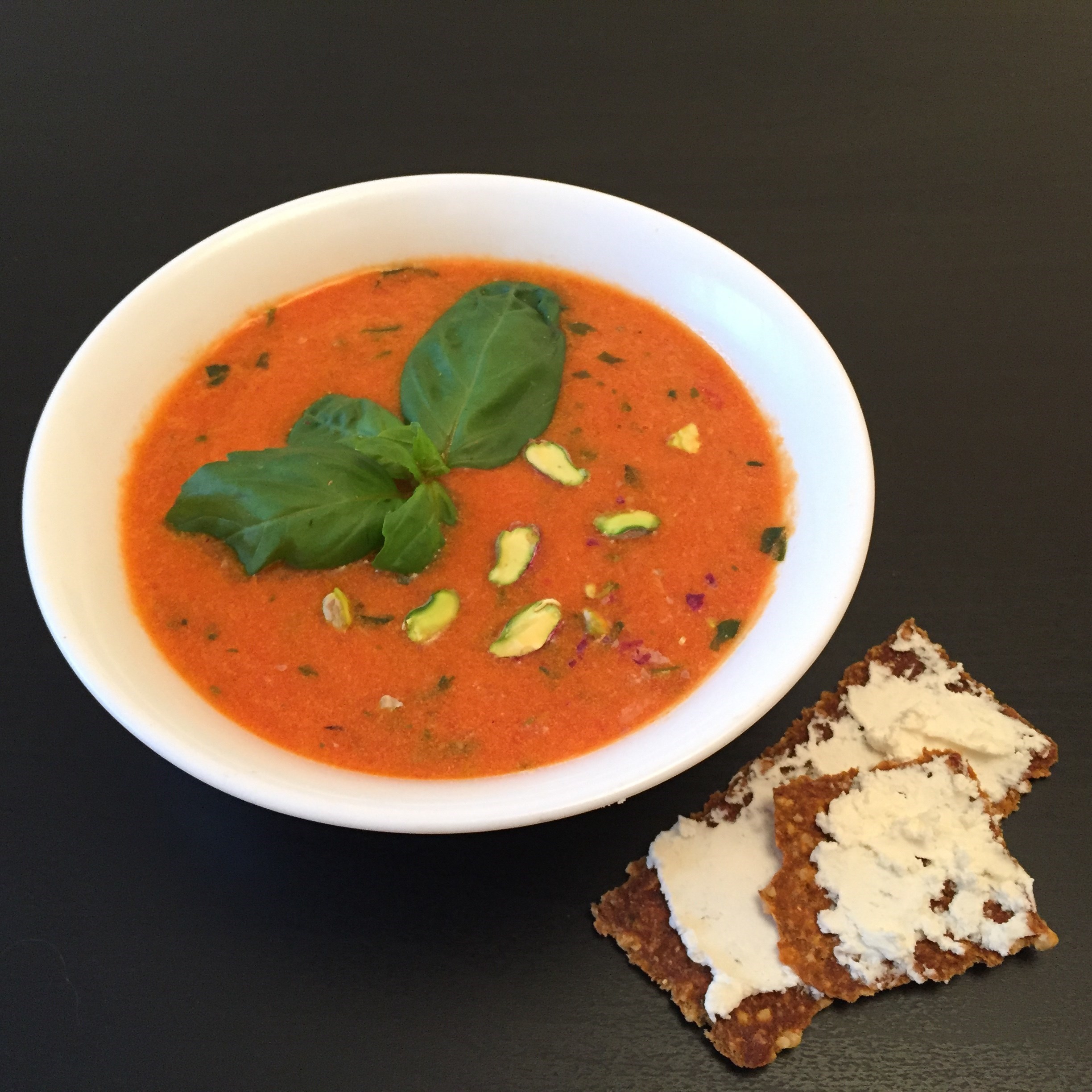 Томатный суп с кинзой(Tomato & Coriander Soup)
