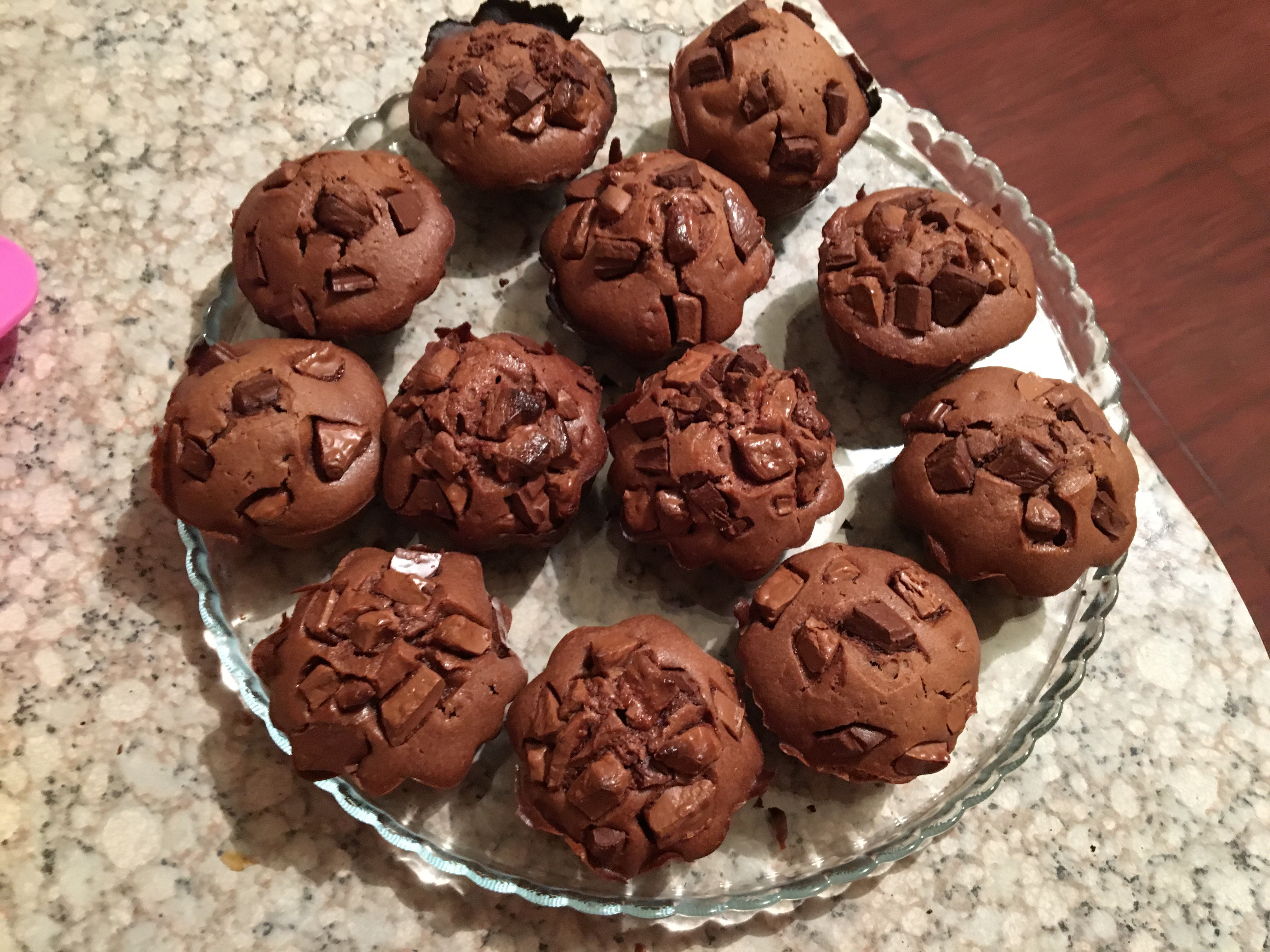 Шоколадные кексы (маффины) с начинкой из творога