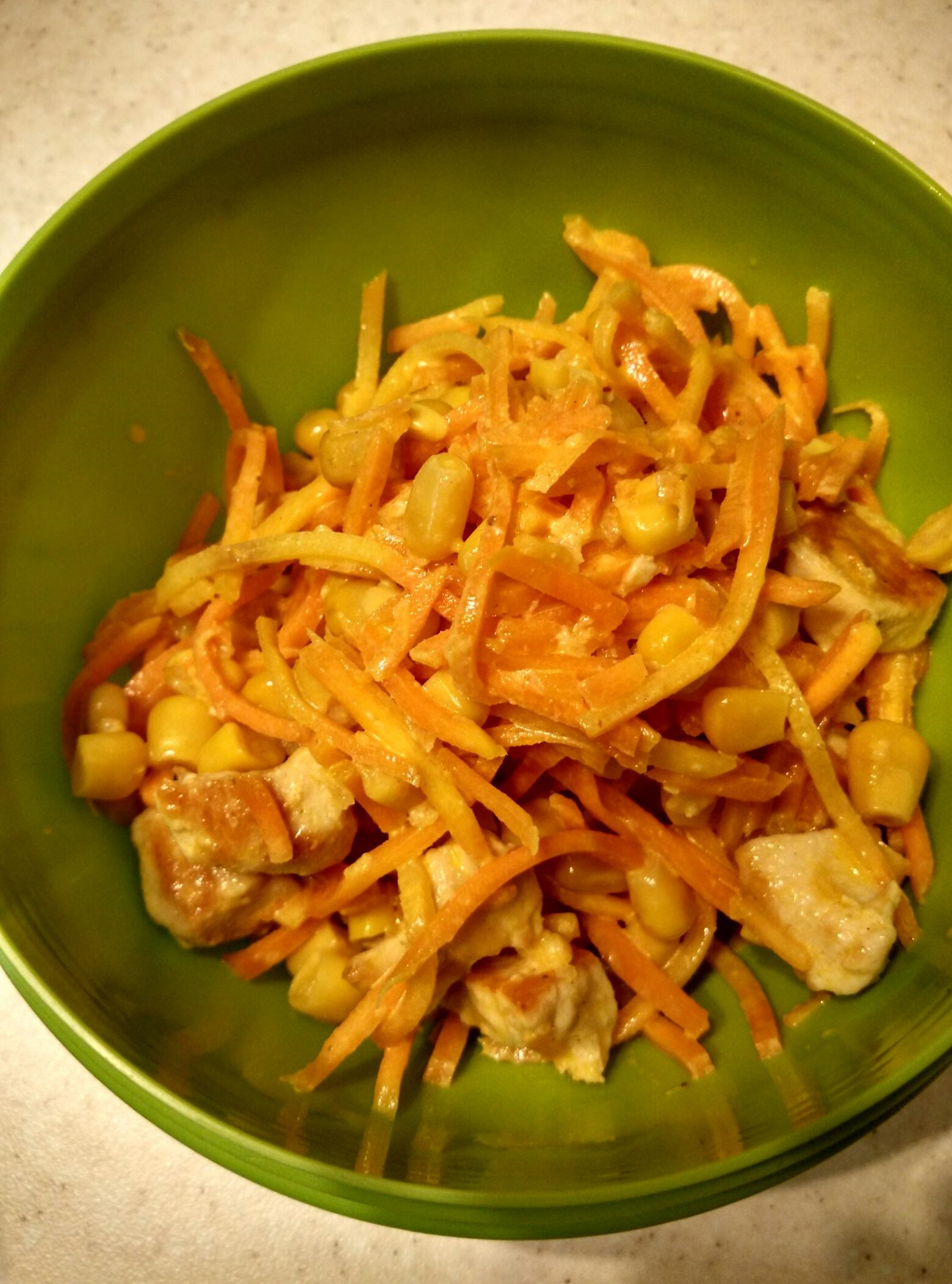 Как приготовить Салат с курицей и огурцом с морковью рецепт пошагово