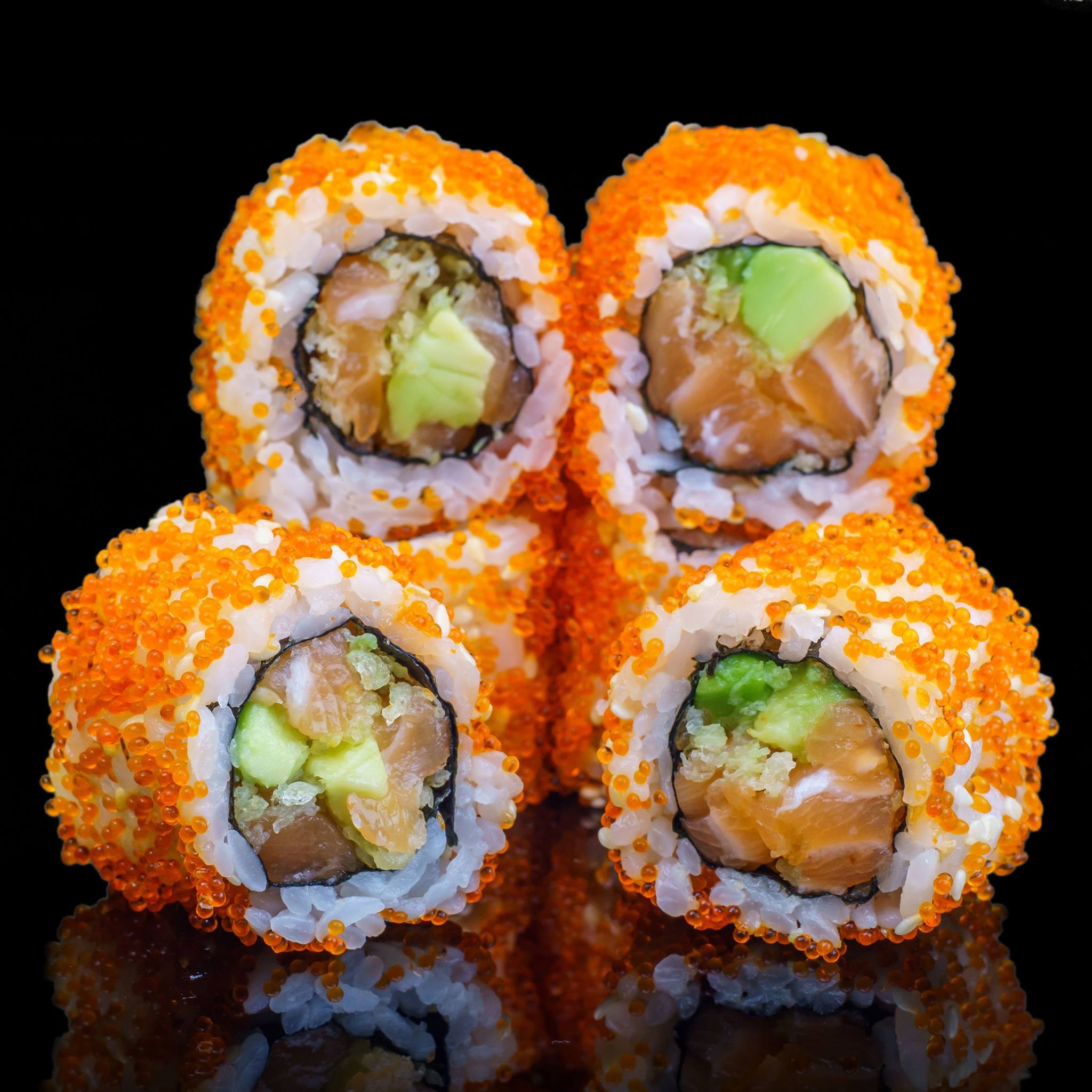 Хрустящий ролл с лососем рецепт – Японская кухня: Закуски. «Еда»