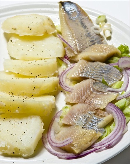 Сельдь с картофелем и маслом рецепт – Норвежская кухня: Закуски. «Еда»