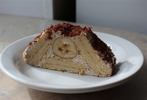 Торт «Творожный домик» из печенья и творога без выпечки