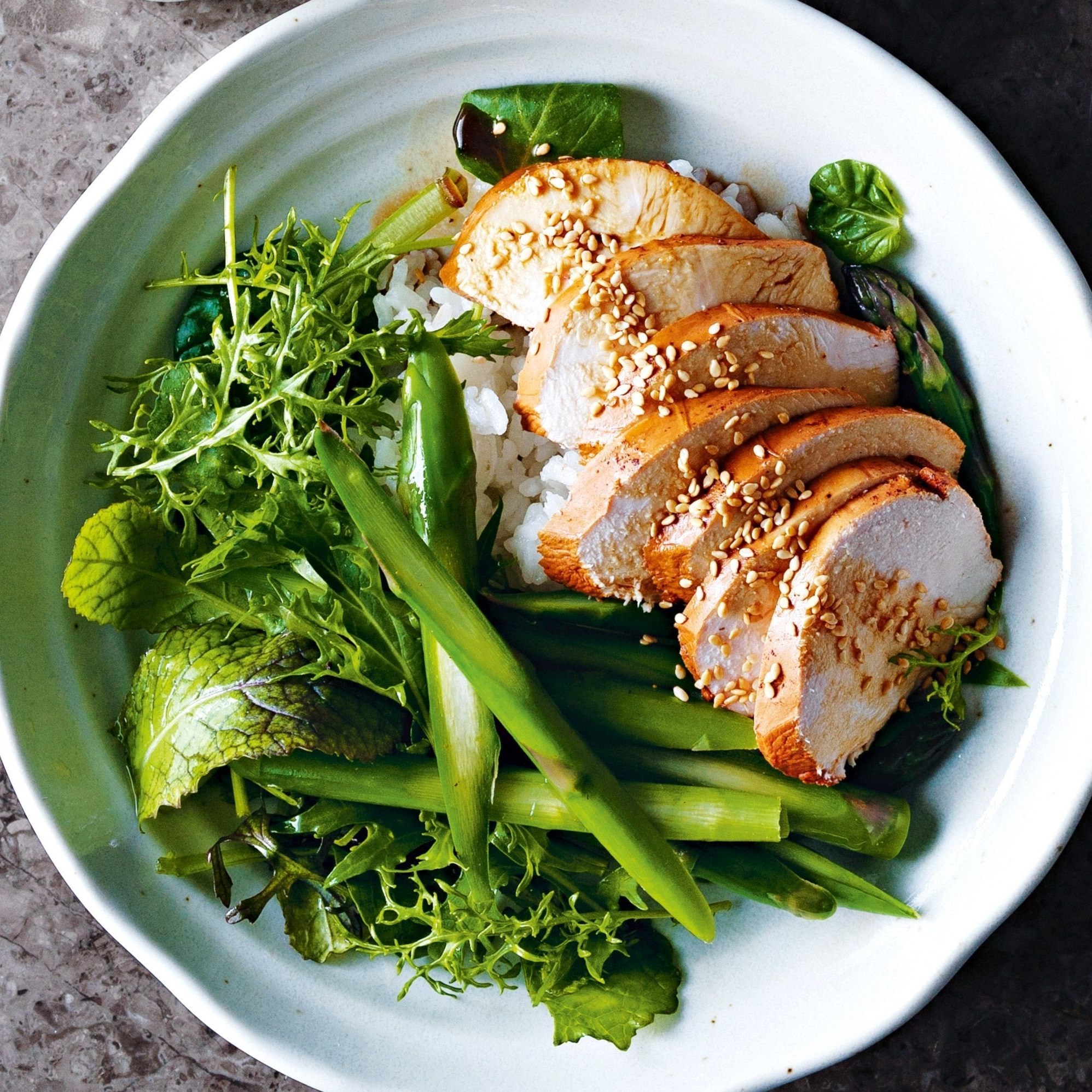 Салат с куриным филе и спаржей – кулинарный рецепт