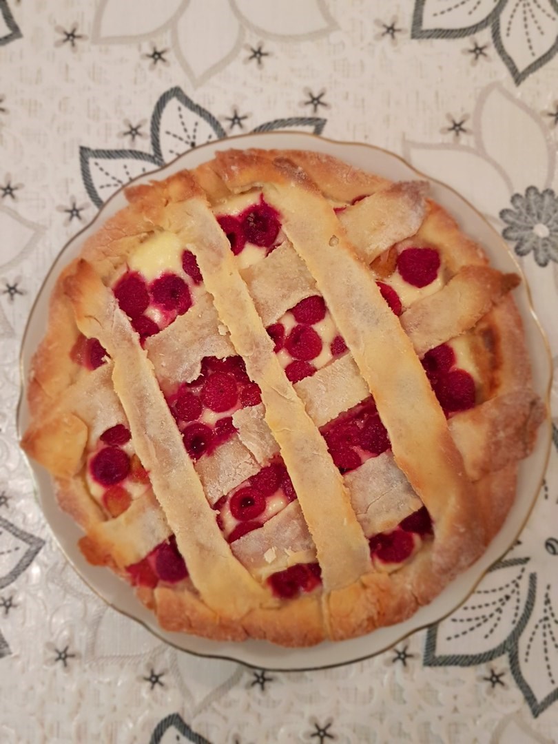 Пирог с творожной начинкой и вишней - рецепт автора Анастасия Амбассадор