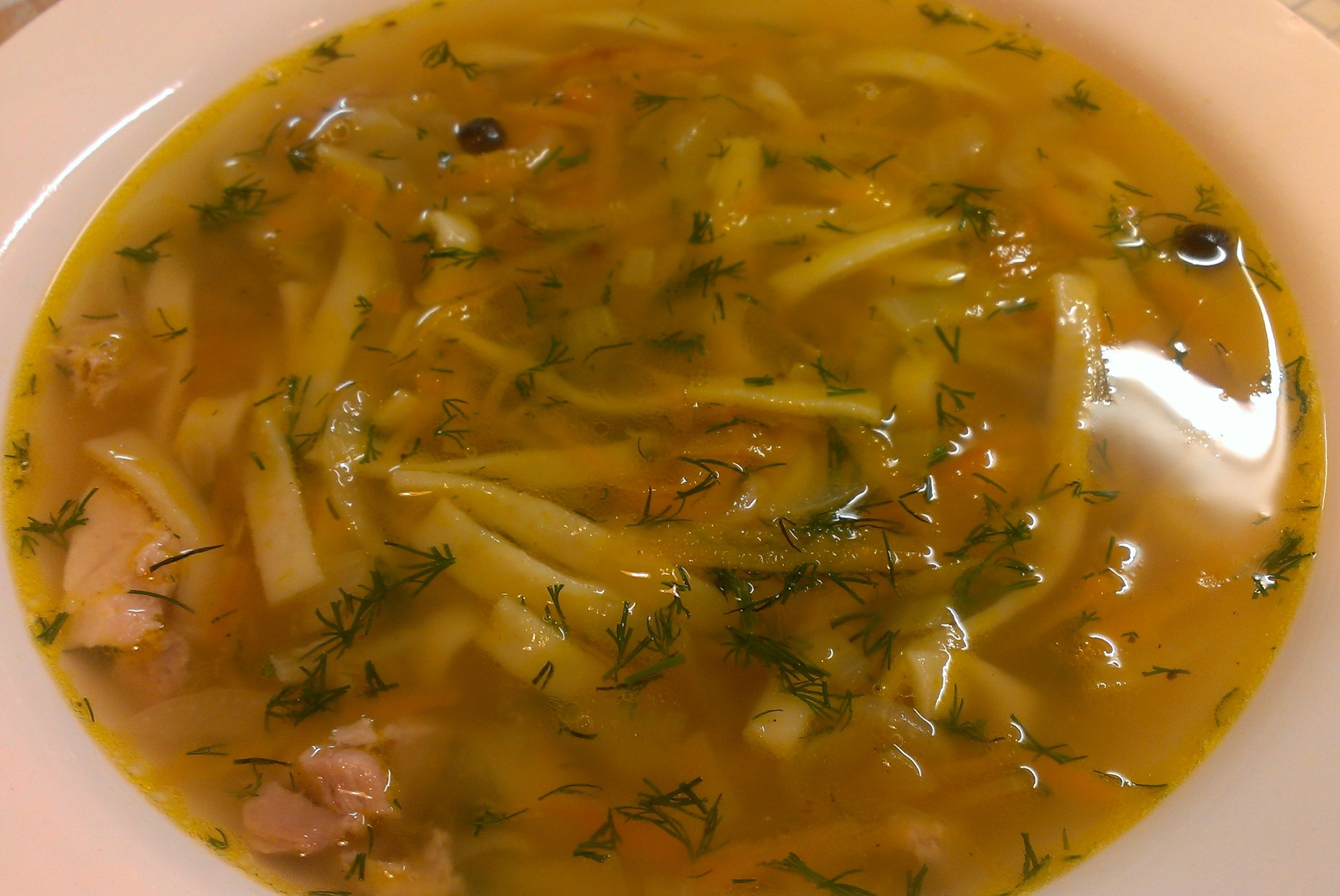 Сделать лапшу домашнюю для куриного супа. Удмуртский суп Нугыли. Суп лапша. Куриный суп с лапшой. Суп лапша домашняя.