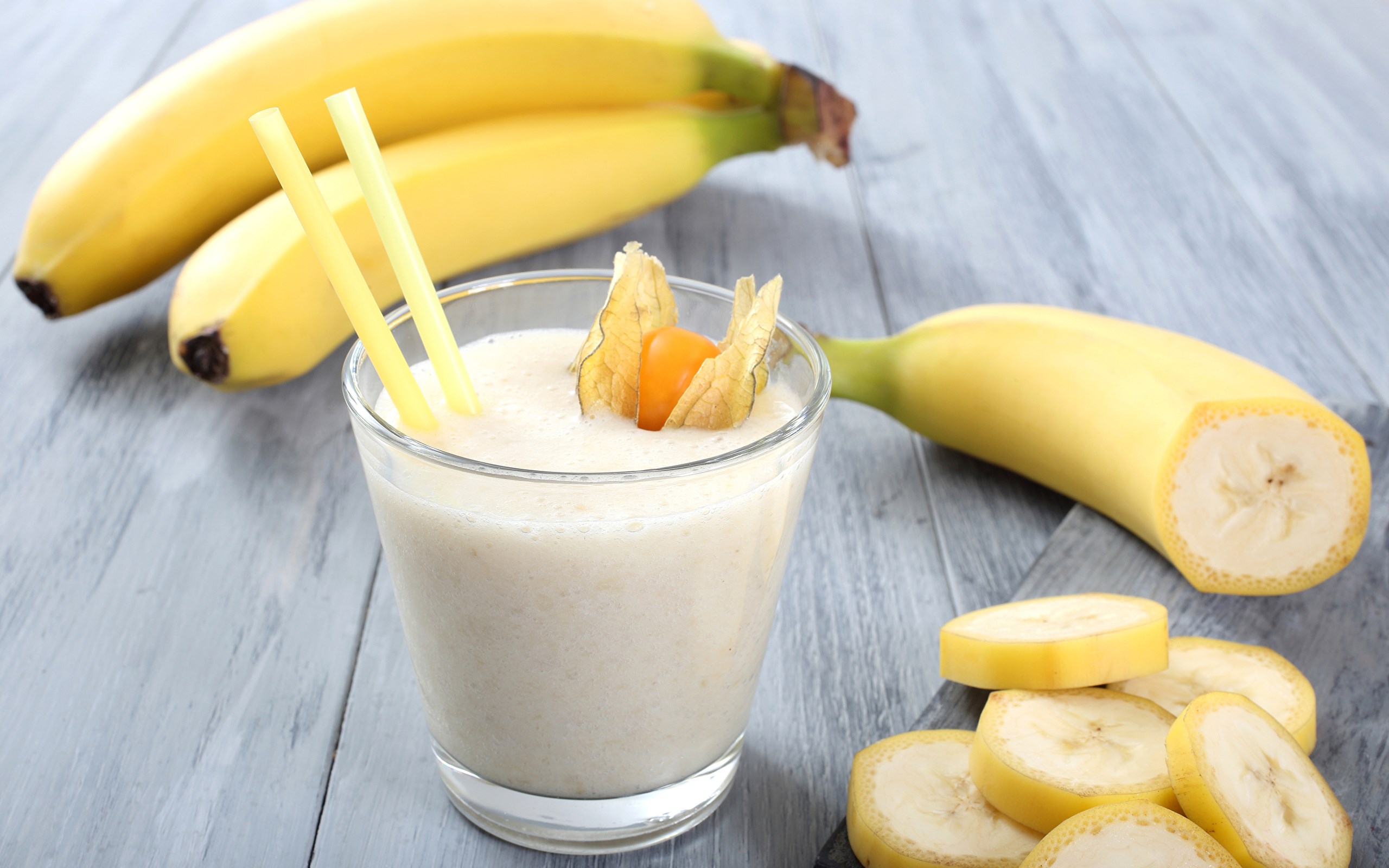 сколько калорий в молочном коктейле с бананом