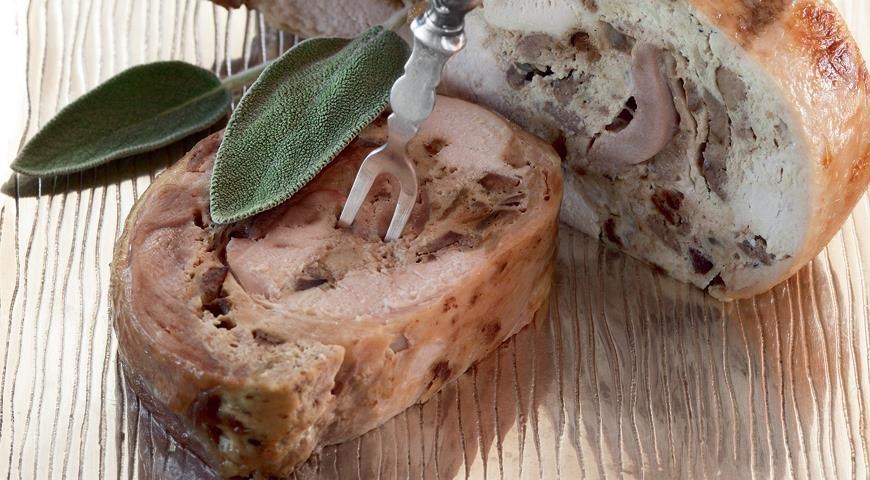Галантин из цесарки с печенкой и грибами