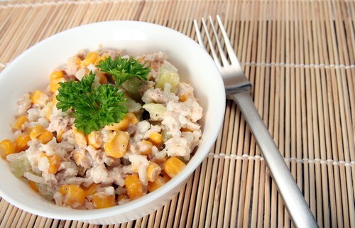 салат с тунцом и кукурузой рецепт пп