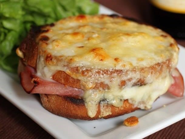 Французский бутерброд «Крок Месье» от Арама Мнацаканова