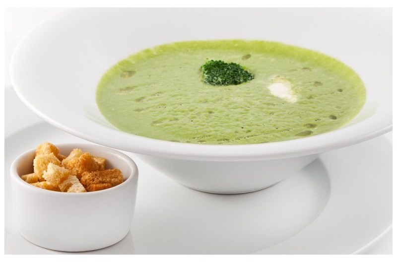 Крем-суп из шпината со сливками: рецепт - Лайфхакер