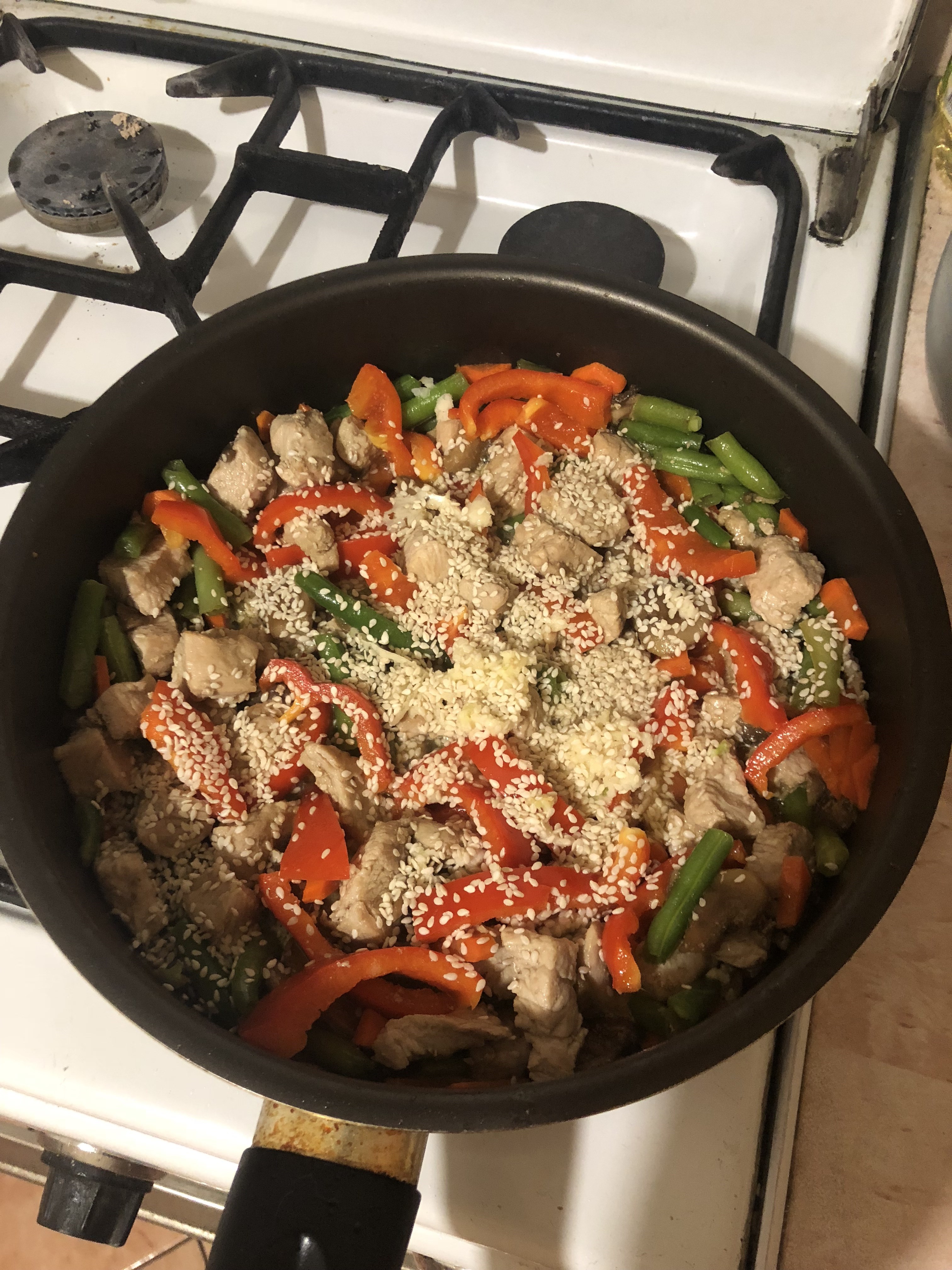 Рецепт Корейская лапша чапче с говядиной, грибами и овощами (Ottogi Japchae)