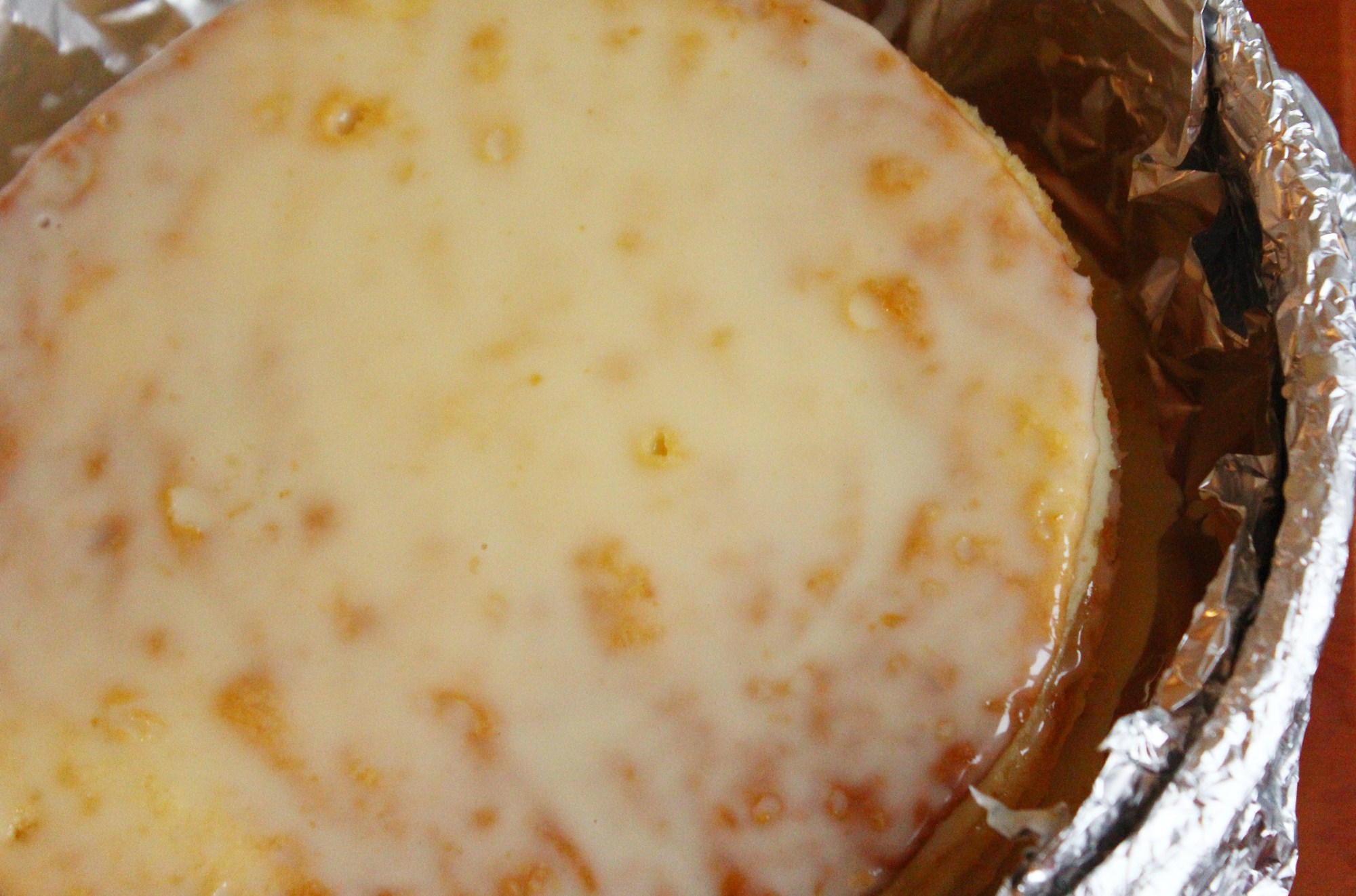 Экспресс-вариант торта «Наполеон» из 3 ингредиентов: покупное слоеное тесто, сгущенка и масло