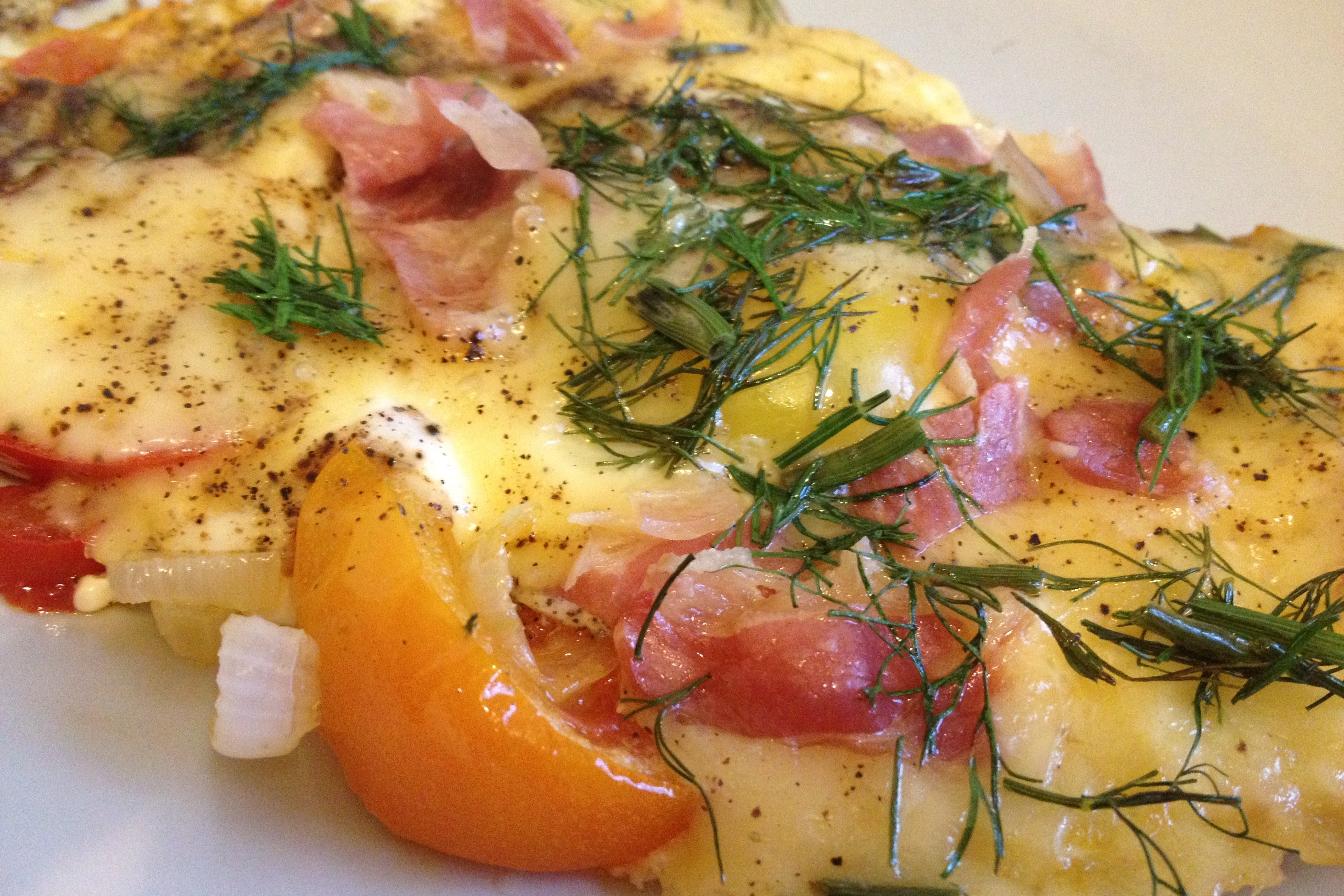 Омлет с помидорами и сыром на сковороде - быстрые рецепты
