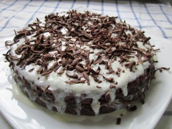 Быстрый шоколадный торт со сметанным кремом