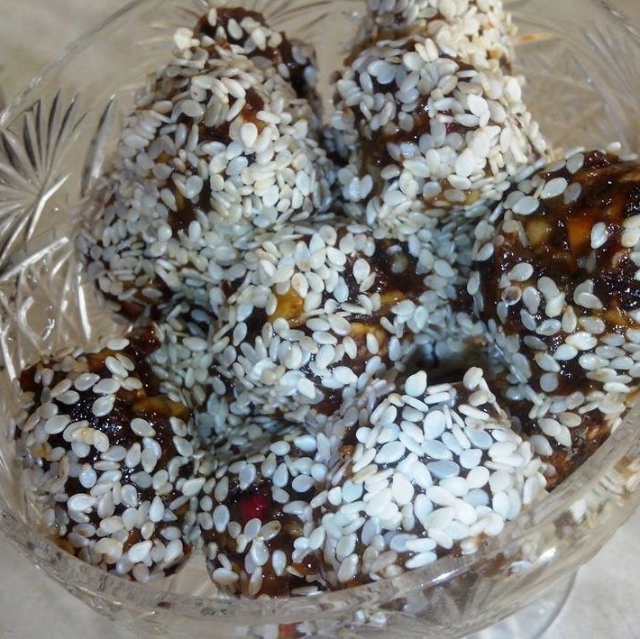 Конфеты из фиников своими руками, с орехами, шоколадом, сухофруктами и без сахара