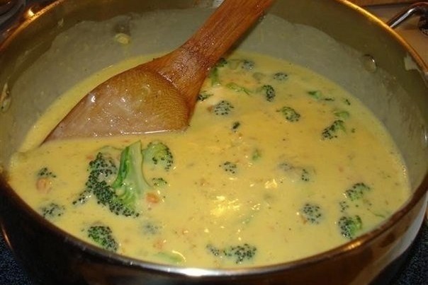 Классический сырный суп с овощами