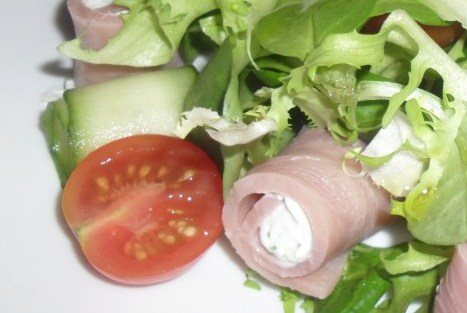 Овощной салат с творожным сыром - Совет да Еда
