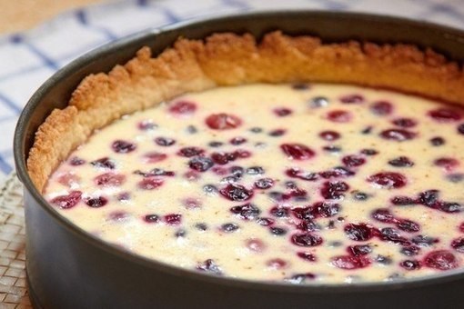 Летний пирог с ягодами и хрустящей корочкой: его легко готовить и можно есть с мороженым