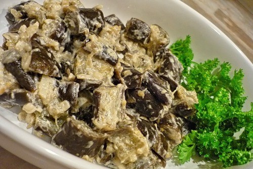 Баклажаны как грибы: рецепт тушеных овощей в сметане