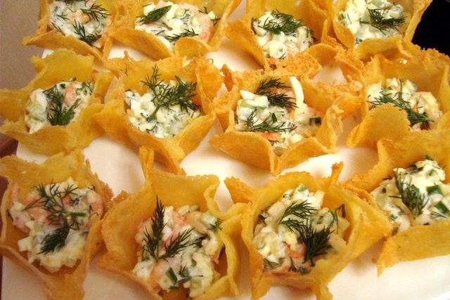 Сырные корзиночки с салатом из рукколы и креветок рецепт – Греческая кухня: Закуски. «Еда»