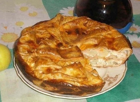 Пирог из лаваша с сулугуни, укропом и картошкой