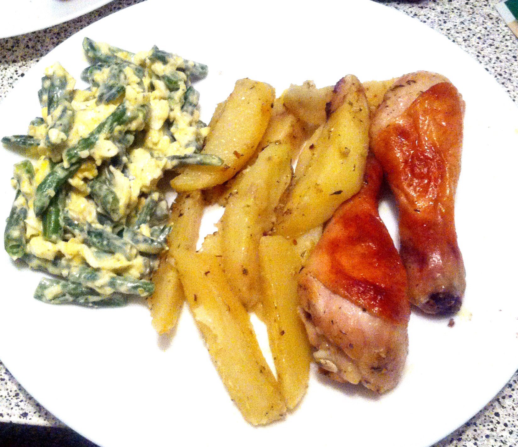 Куриные ножки с картошкой в духовке - рецепт с фото, как запечь пошагово