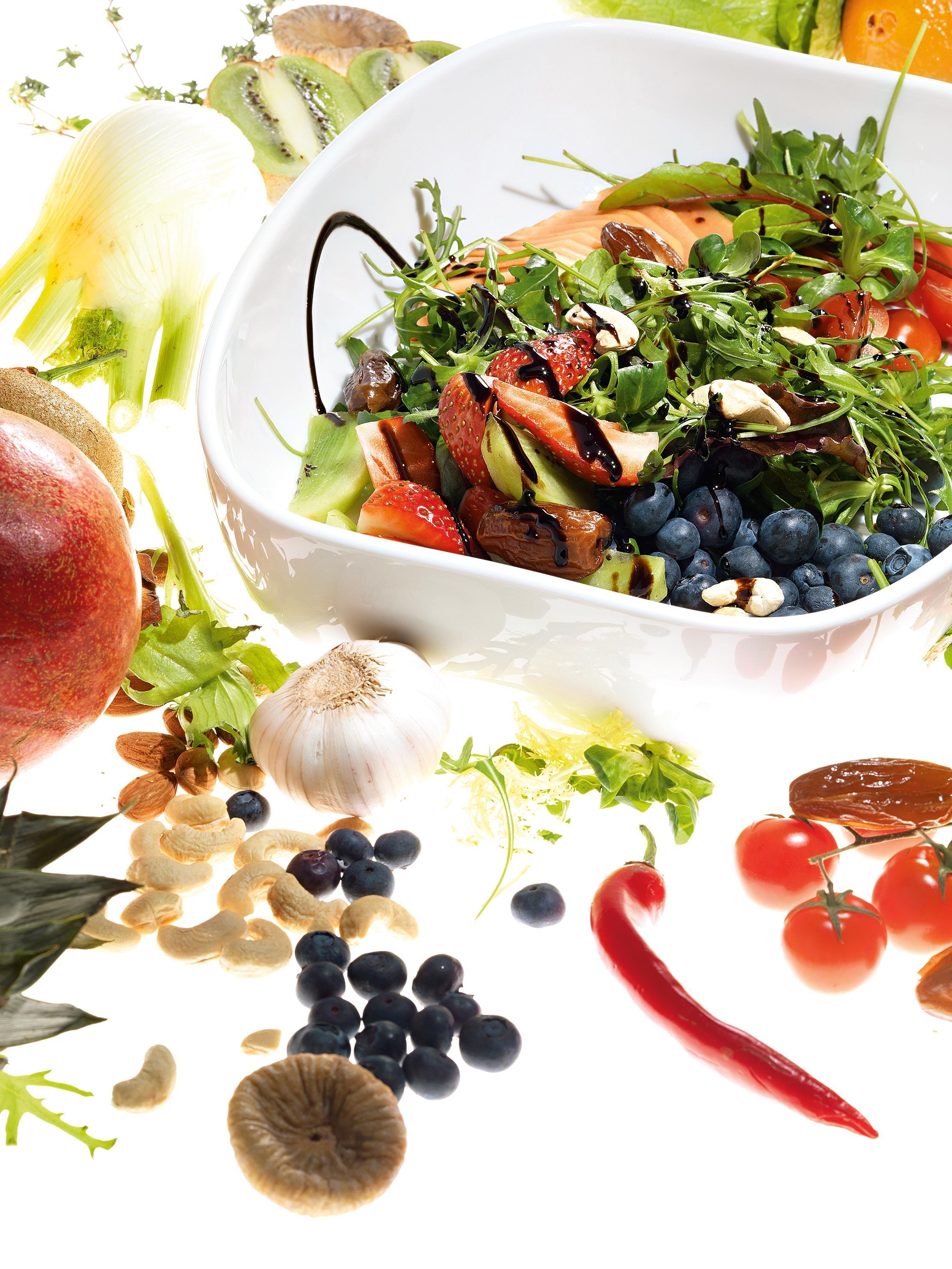 Салат с фруктами и овощами