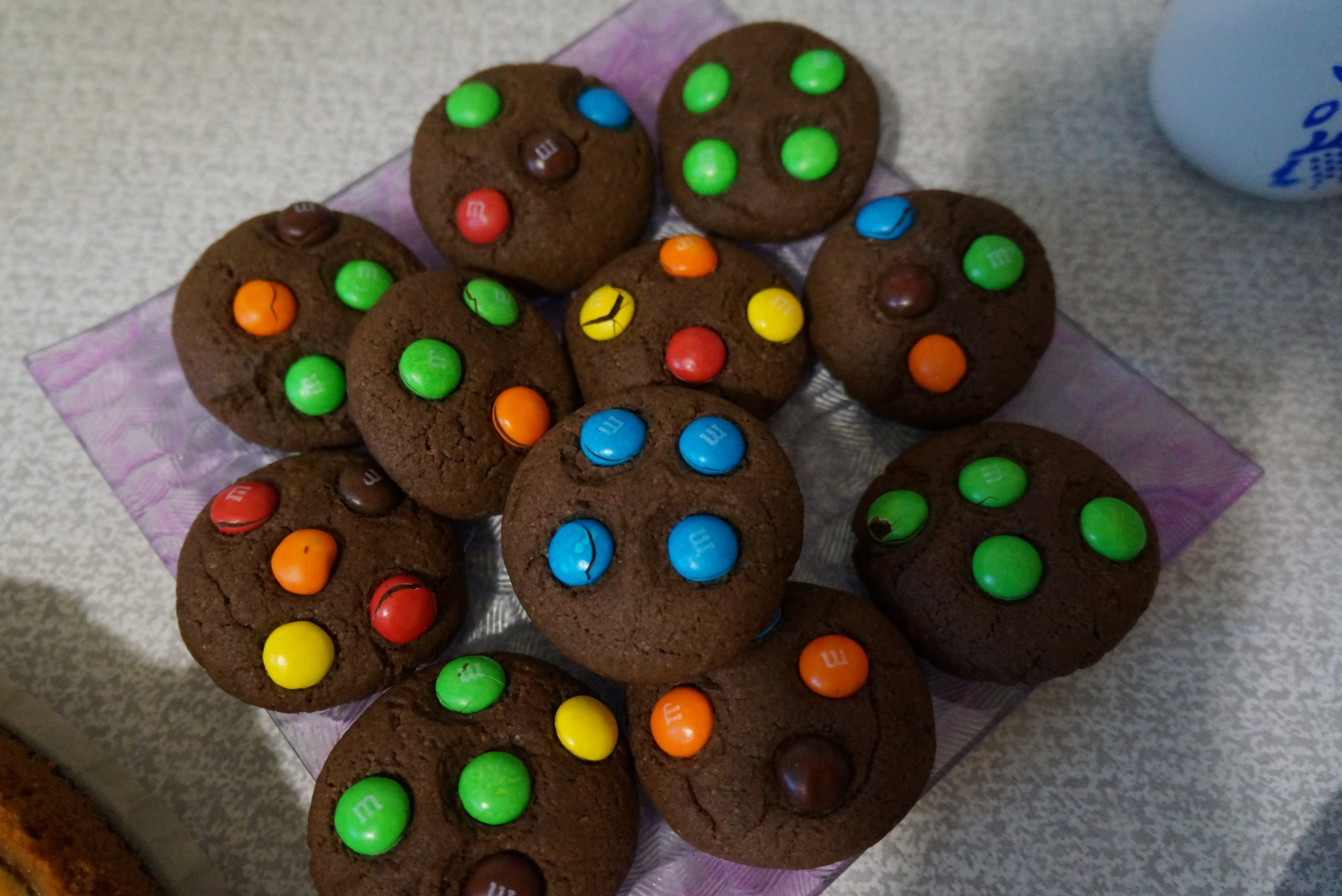 Make your cookie. Печенье с " m&m`s". Кукис m MS. Печенье с Эмемдемс. Шоколадные печеньки с m MS.