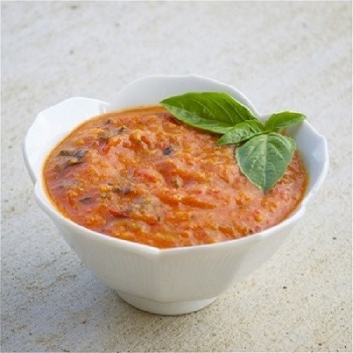 Луковый соус с томатной пастой