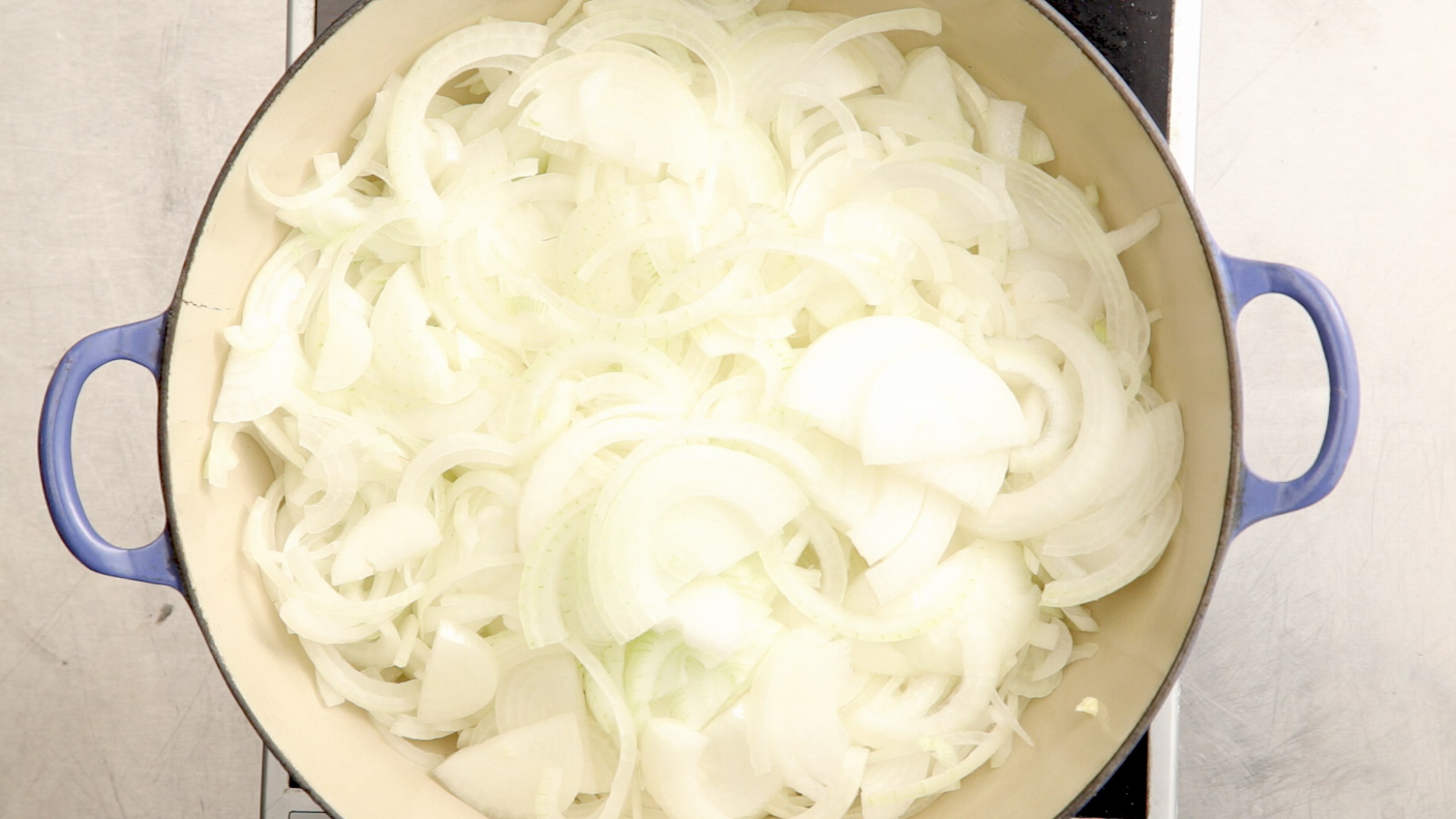 Луковый суп: рецепт классический от фудблогера Виктории Исаковой